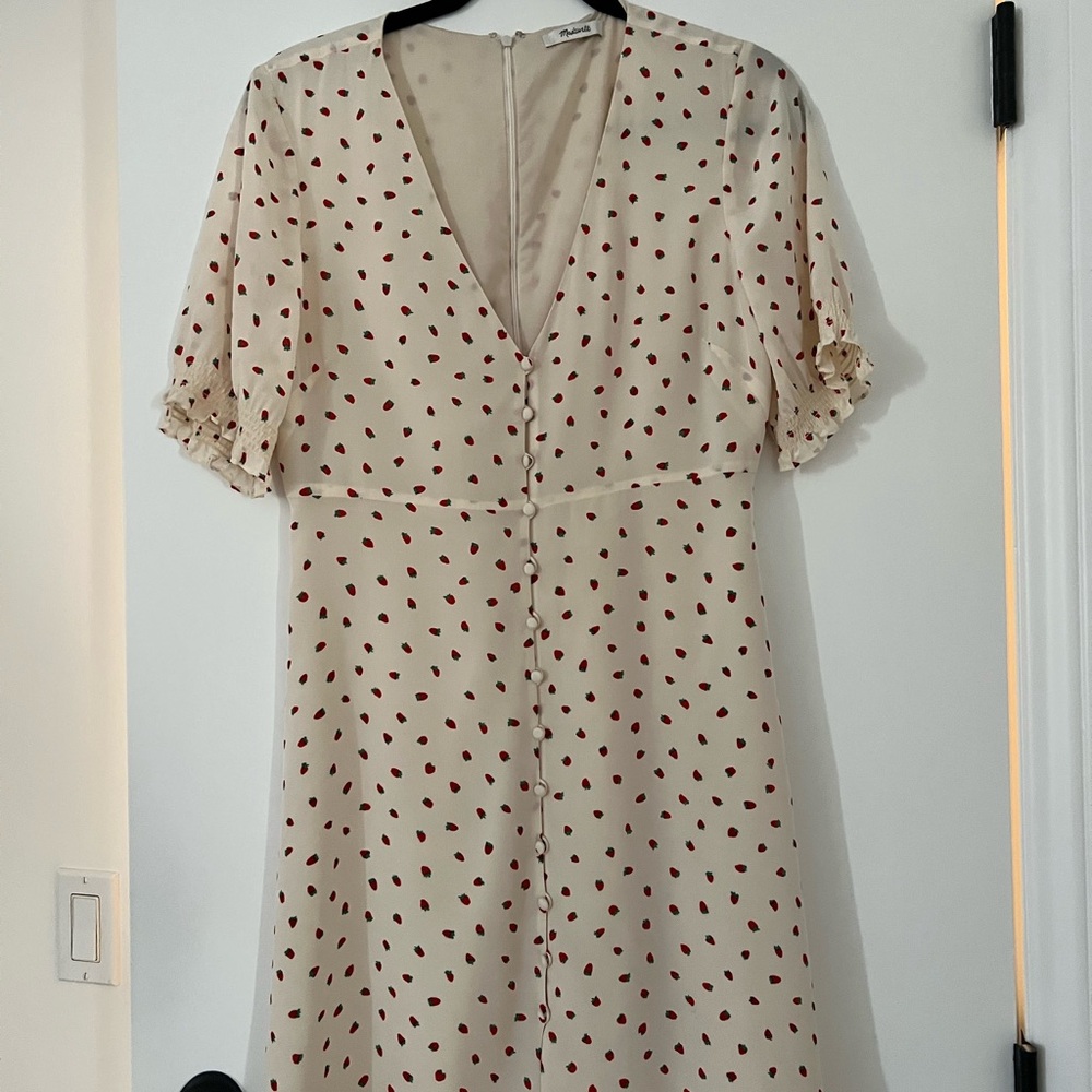 Madewell Silk Clover Button-Front Dress in Fresh Strawberries